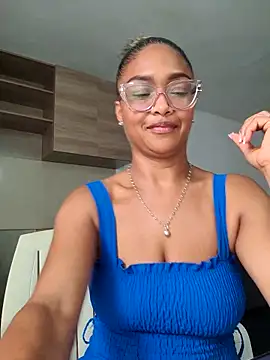 BiiancaEstradaa online show from June 2026 01:56:02 PM