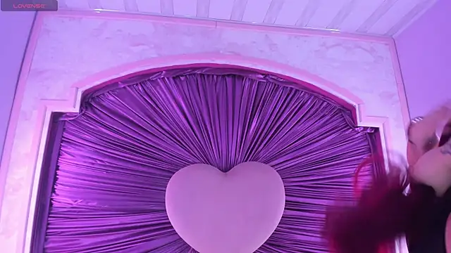 Lushi Love online show from May 2026 03:12:01 AM