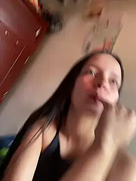 Mia jhoonson online show from February 2026 06:28:01 PM