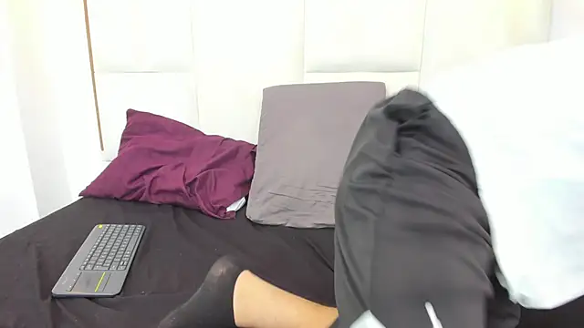 Naim Bennetsex online show from September 2025 04:28:02 PM