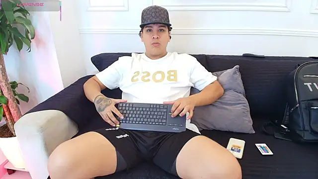 Naim Bennetsex online show from October 2025 06:37:01 PM