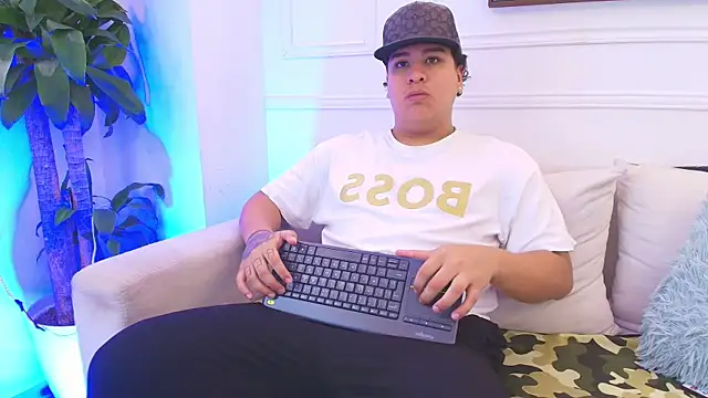 Naim Bennetsex online show from November 2025 06:06:02 PM