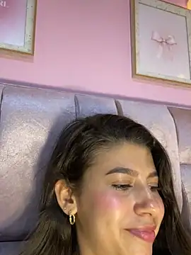 Snapshot of Lenapink19 chatting on September 2025 06:28:02 AM Lenapink19 online show from September 2025 06:28:02 AM