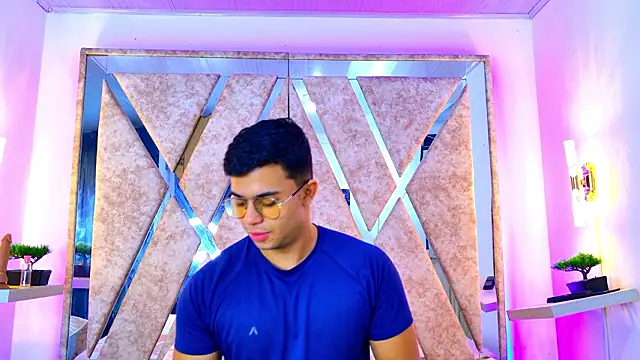 jayd muscle online show from February 2026 04:07:01 AM