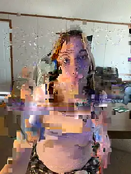 Snapshot of kayleebug2 chatting on March 2026 06:02:02 PM kayleebug2 online show from March 2026 06:02:02 PM