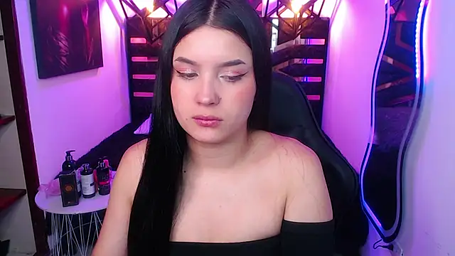 Natalie loffreda online show from May 2026 08:03:02 PM