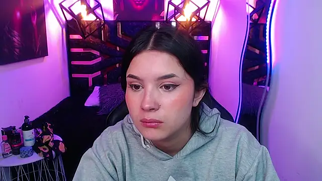 Natalie loffreda online show from May 2026 07:54:02 PM