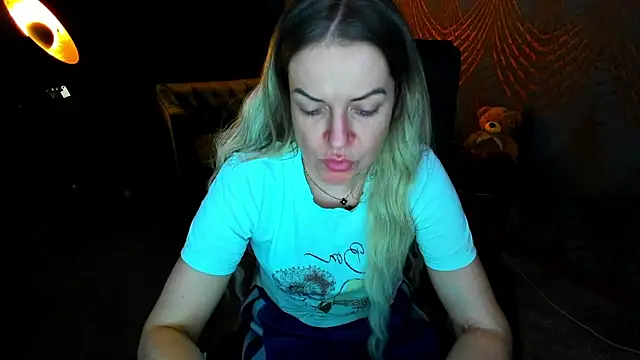 Anna Snows online show from May 2026 04:42:01 AM