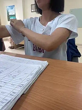 Snapshot of -NhaKy22 chatting on September 2025 12:45:02 AM -NhaKy22 online show from September 2025 12:45:02 AM