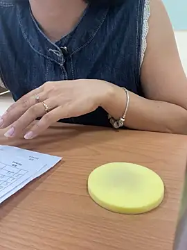 Snapshot of -NhaKy22 chatting on September 2025 01:19:02 AM -NhaKy22 online show from September 2025 01:19:02 AM