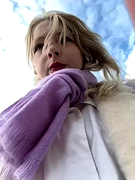 EveLittleSinner online show from October 2025 11:22:02 AM