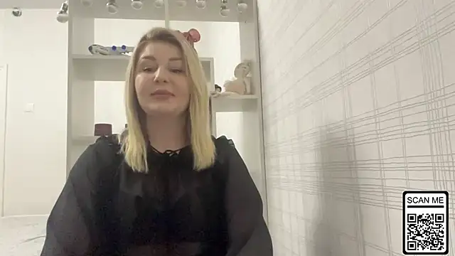 Blondie xoxoxo online show from January 2026 04:33:02 PM