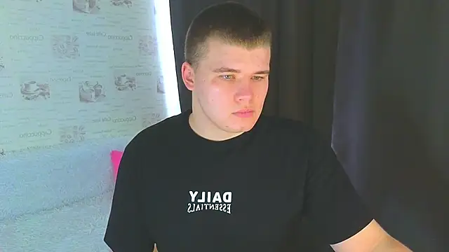 kittenmurr online show from September 2025 04:25:02 AM