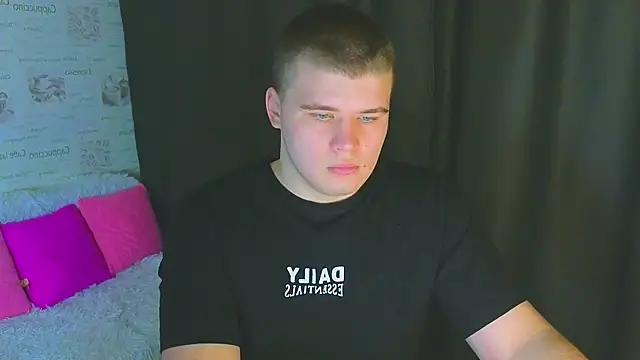 kittenmurr online show from September 2025 08:47:02 PM