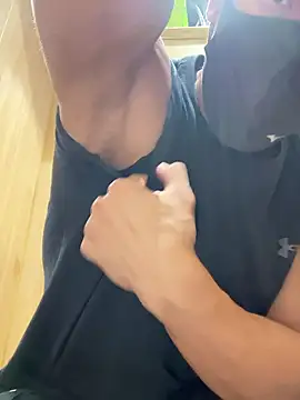 masucle216 online show from October 2025 02:35:01 PM