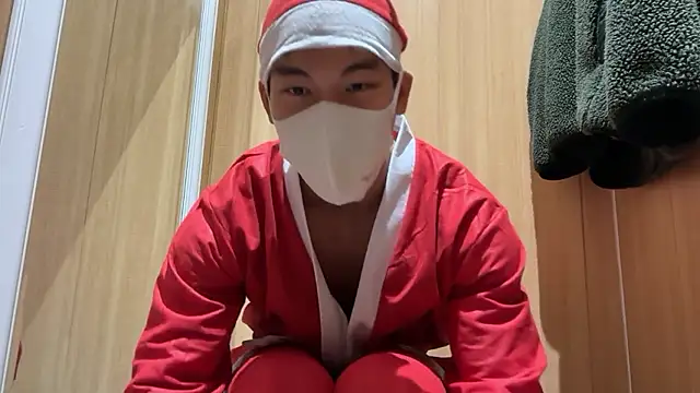 masucle216 online show from December 2025 02:45:02 PM