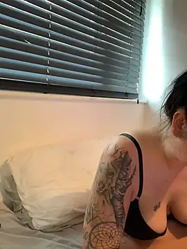 Charsworld online show from May 2026 05:49:01 AM