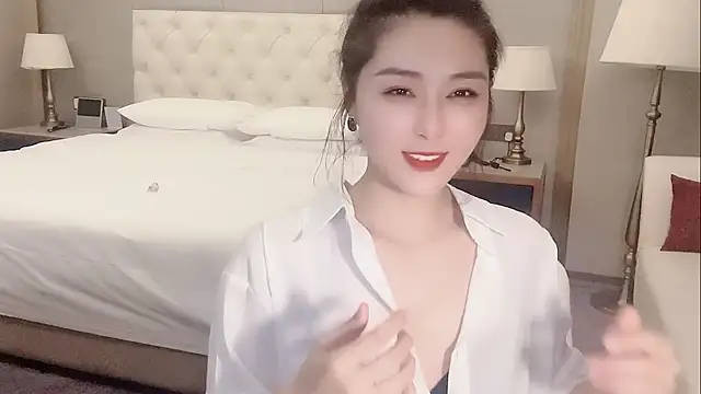 Ianxuan online show from December 2025 12:23:02 PM