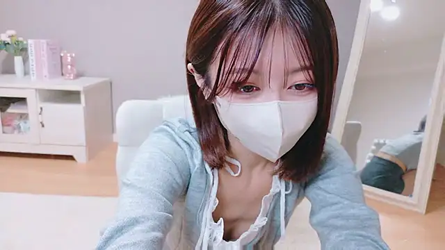 Snapshot of Yuna-ch chatting on October 2025 04:04:02 PM Yuna-ch online show from October 2025 04:04:02 PM