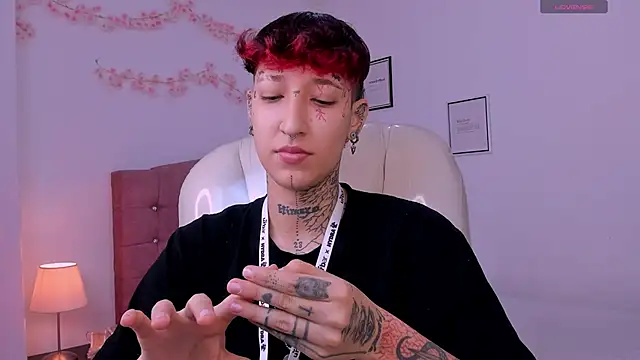 Luci Rose online show from April 2026 07:38:02 PM