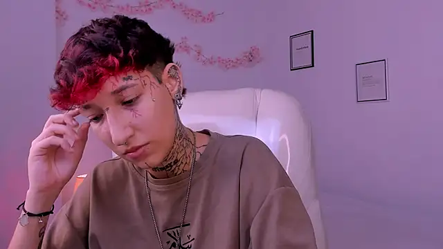 Luci Rose online show from April 2026 08:57:02 PM