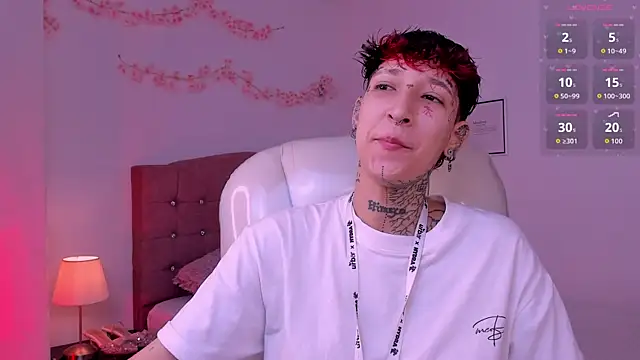 Luci Rose online show from May 2026 09:11:02 PM