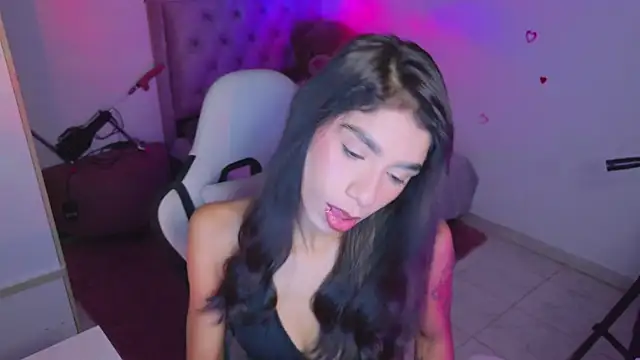 BrunetteAdams001 online show from May 2026 04:54:01 AM