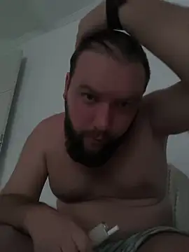 Snapshot of Ole_Plus chatting on October 2025 04:03:02 PM Ole Plus online show from October 2025 04:03:02 PM