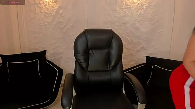 NovaSpencer online show from October 2025 12:25:02 PM