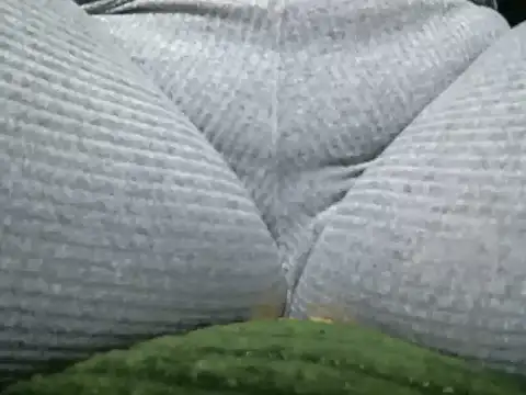 Snapshot of Darkplay_extreme chatting on December 2025 11:33:02 PM Darkplay extreme online show from December 2025 11:33:02 PM