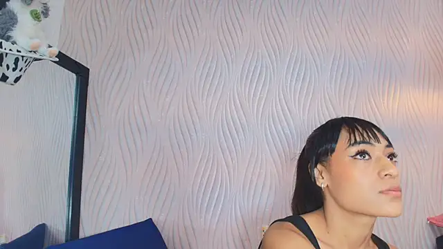 Snapshot of Vero_Temptation chatting on December 2025 12:20:01 PM Vero Temptation online show from December 2025 12:20:01 PM