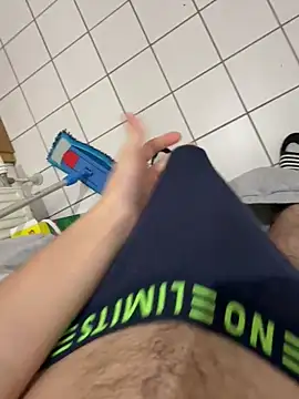 Snapshot of Dicksxd chatting on September 2025 05:40:01 AM Dicksxd online show from September 2025 05:40:01 AM