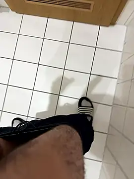 Snapshot of Dicksxd chatting on January 2026 01:37:02 PM Dicksxd online show from January 2026 01:37:02 PM