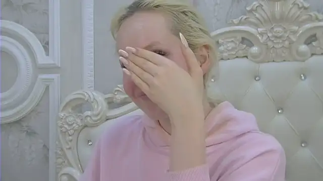 EllieFrosty  online show from June 2026 03:55:02 PM