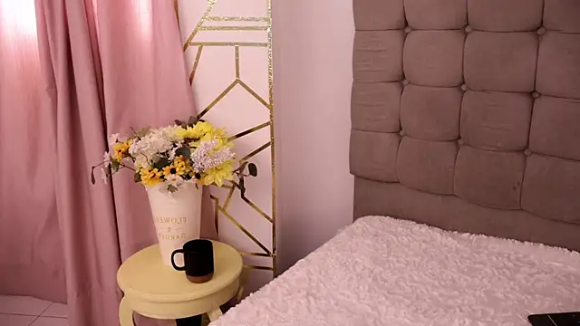 Lily rousee  online show from May 2026 12:44:02 PM