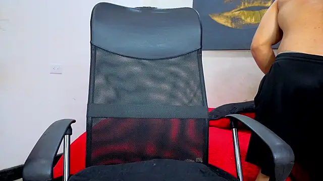 Snapshot of DylanGuss chatting on September 2025 11:34:01 AM DylanGuss online show from September 2025 11:34:01 AM