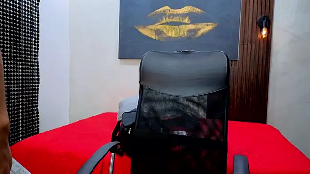 Snapshot of DylanGuss chatting on September 2025 11:35:02 AM DylanGuss online show from September 2025 11:35:02 AM