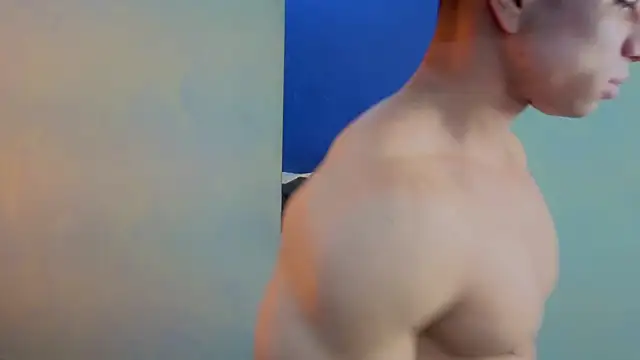 Snapshot of DylanGuss chatting on October 2025 12:18:02 PM DylanGuss online show from October 2025 12:18:02 PM