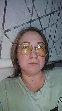 Kiss Eva online show from December 2024 10:17:01 PM