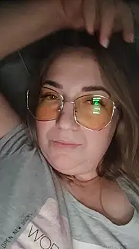 Kiss Eva online show from December 2024 12:11:01 AM