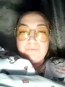 Kiss Eva online show from January 2025 12:33:01 AM