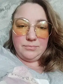 Kiss Eva online show from March 2025 11:58:02 AM