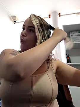 Snapshot of CurvyLust_x chatting on September 2025 12:50:01 PM CurvyLust x online show from September 2025 12:50:01 PM