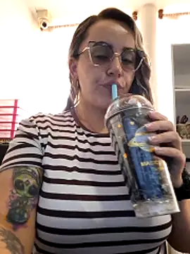 Snapshot of CurvyLust_x chatting on December 2025 03:10:01 PM CurvyLust x online show from December 2025 03:10:01 PM