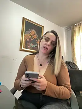 CurvyLust x online show from May 2026 03:31:02 PM
