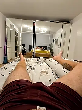 mikevanston online show from September 2025 06:08:02 PM