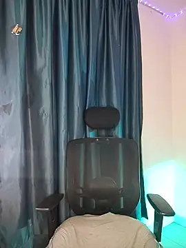 Snapshot of Juann-cock chatting on December 2025 01:44:01 AM Juann-cock online show from December 2025 01:44:01 AM