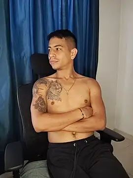 Snapshot of Juann-cock chatting on December 2025 01:50:02 PM Juann-cock online show from December 2025 01:50:02 PM