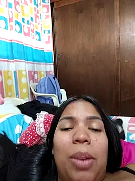 CloeeHills  online show from October 2025 04:35:02 PM