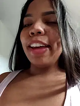 CloeeHills  online show from October 2025 01:40:02 PM